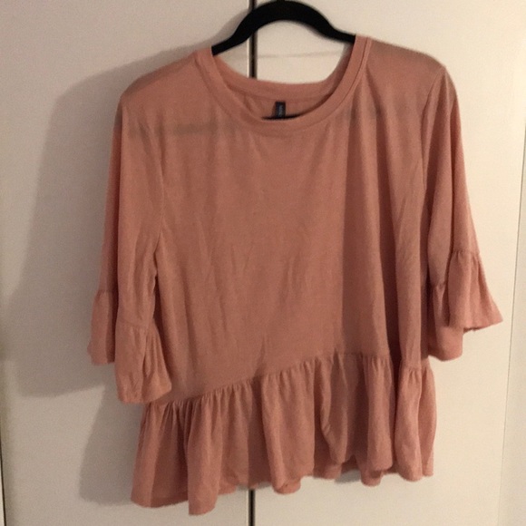 Massini Tops - Massini Light Pink Peplum Top!